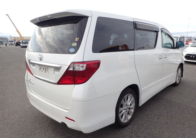 Toyota Alphard V